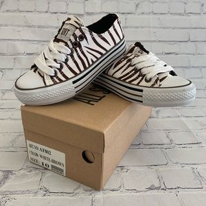 🆕 zebra print sneakers